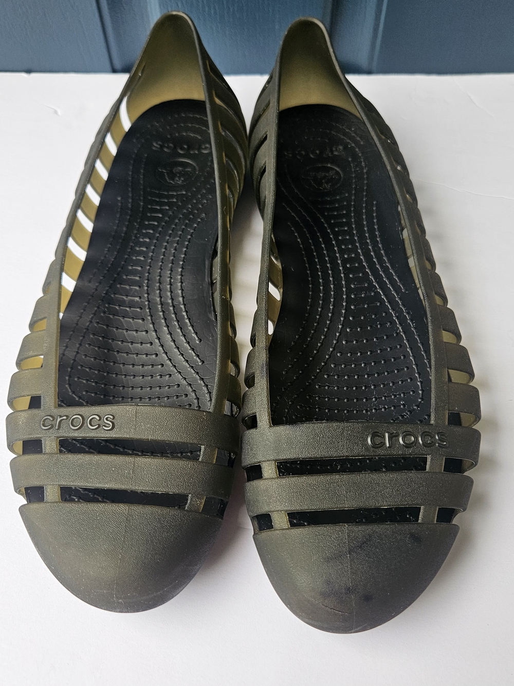 Crocs Adrina II Womens Flats Olive Green Cut-Out Design Used